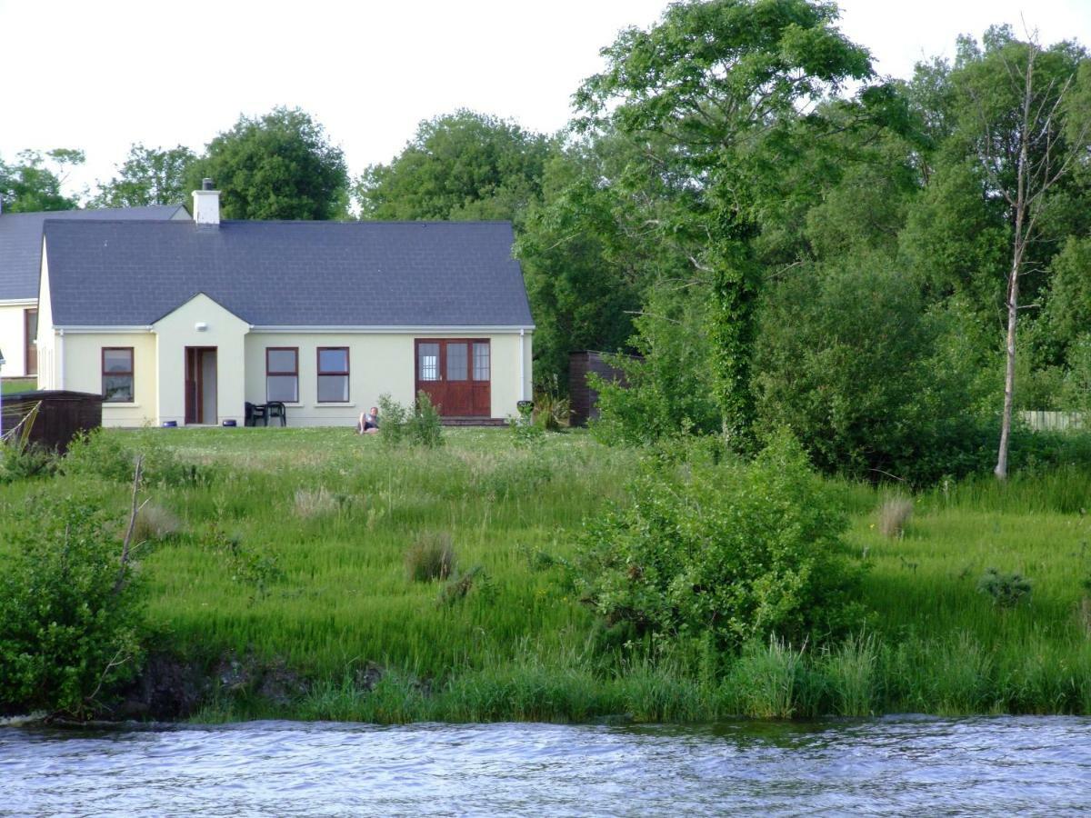 Kesh Lakeside Cottage Exteriör bild
